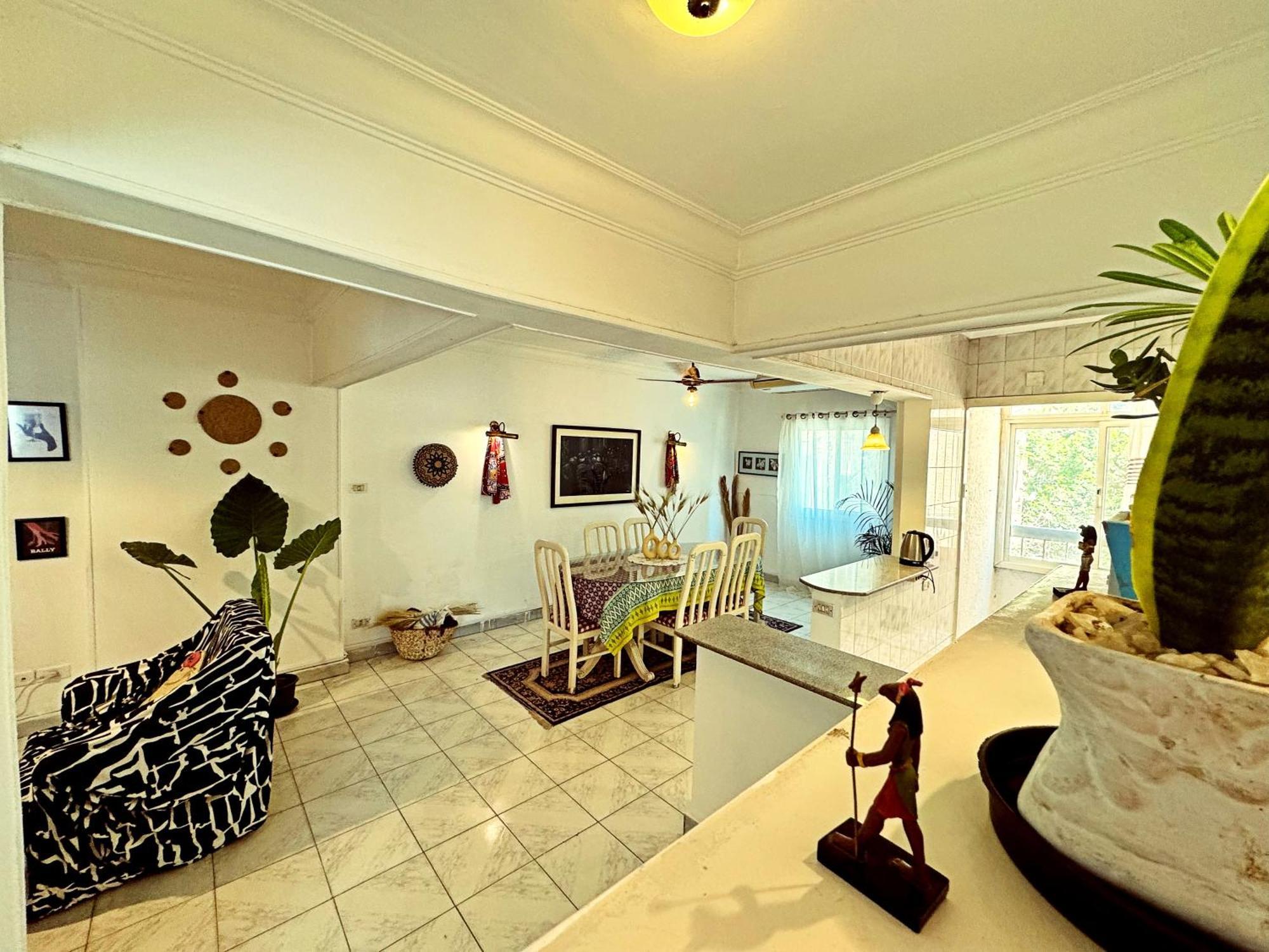 Large Room With Its Own Balcony Caïro Buitenkant foto